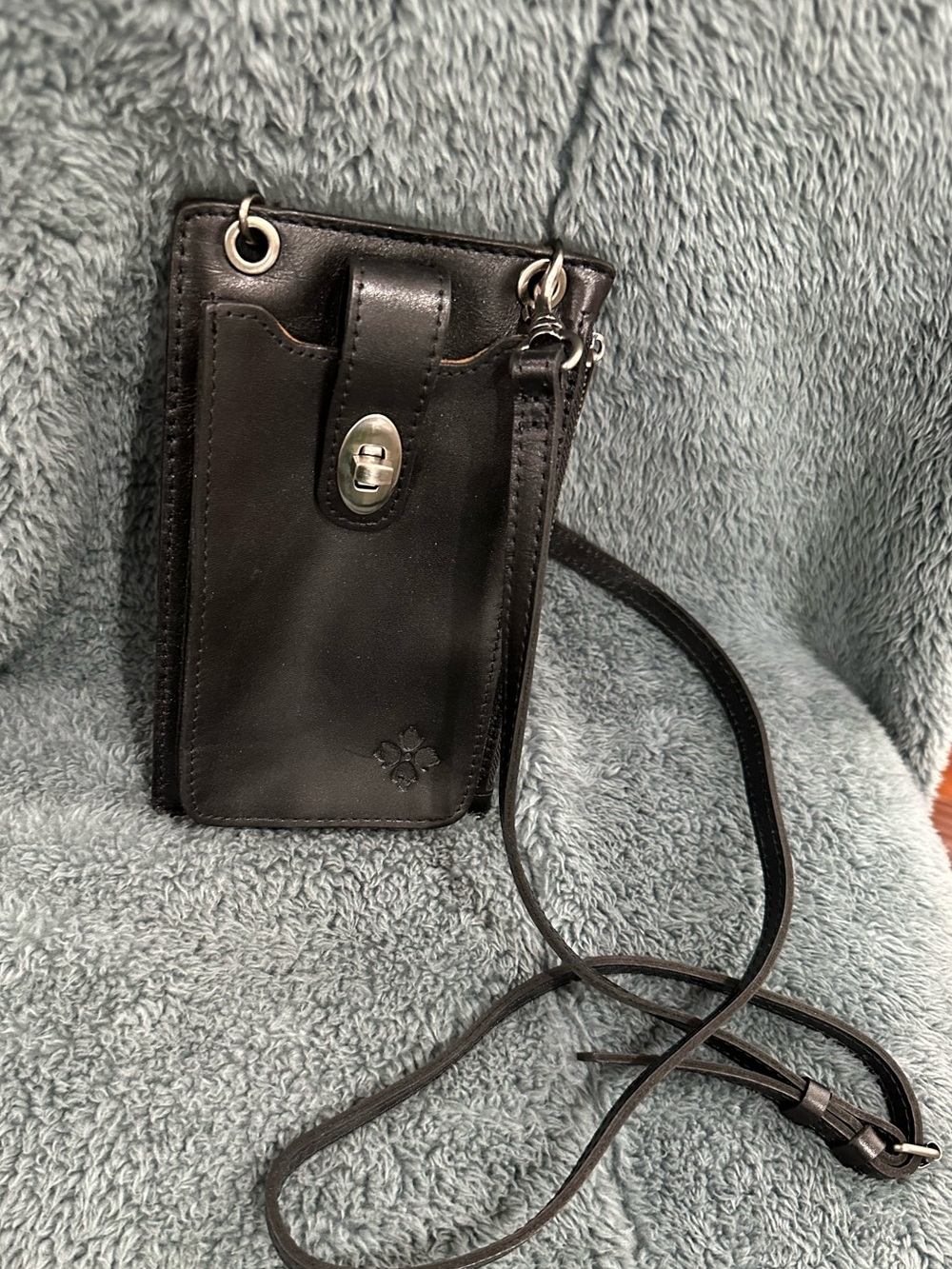 Pre-Loved Patricia Nash Leather Crossbody Phone Pouch - Black